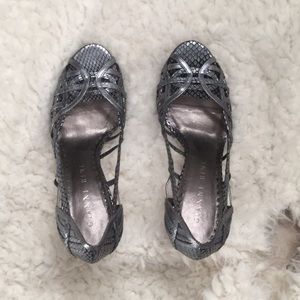 Gianni Bini Leather Snakeskin Silver Heels sz 7